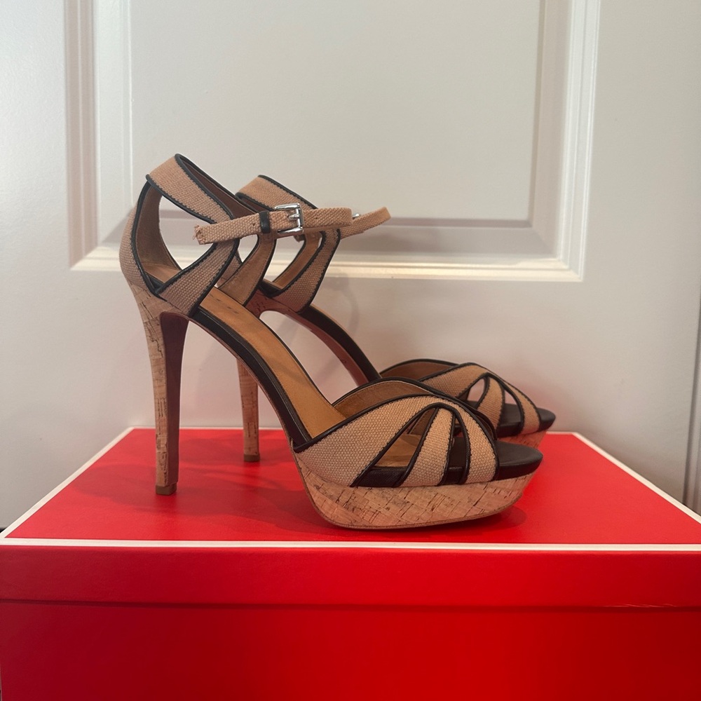 Coach Black and Neutral Pumps